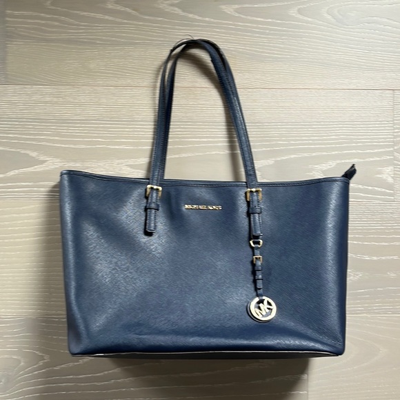 Michael Kors laptop tote - Picture 1 of 5